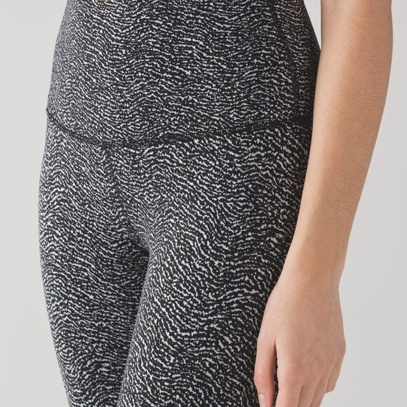 Lululemon Wunder Under Crop Leggings - Picture 3 of 11